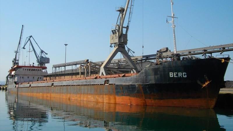В Крыму тонет судно с украинцами на борту: детали