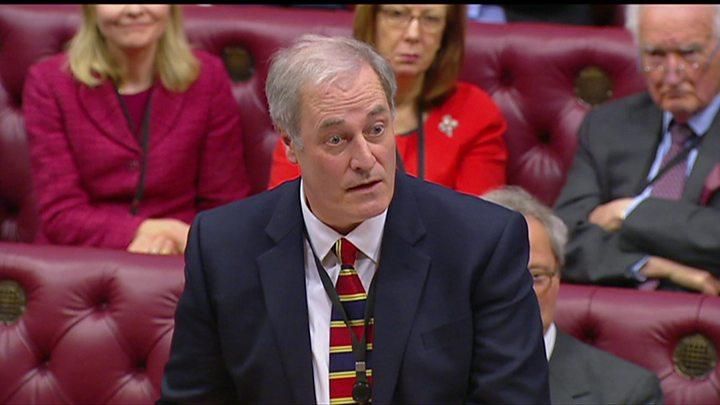 Британський міністр хотів драматично піти у відставку, бо спізнився на засідання: відео Британський міністр хотів драматично піти у відставку, бо спізнився на засідання: відео