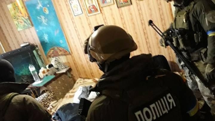 В Киеве правоохранители провели блестящую спецоперацию: задержана банда, которая подорвала полицейских в Днепре