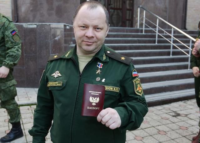 Обстрел здания "минобороны ДНР" боевики назвали покушением на "министра" Кононова Обстрел здания "минобороны ДНР" боевики назвали покушением на "министра" Кононова