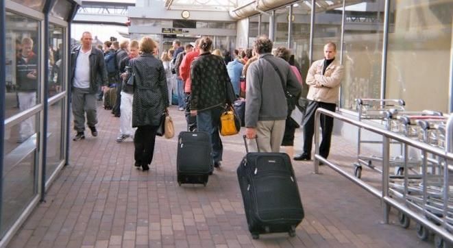 Заробітки за кордоном: стало відомо куди найчастіше виїжджають українці Заробітки за кордоном: стало відомо куди найчастіше виїжджають українці