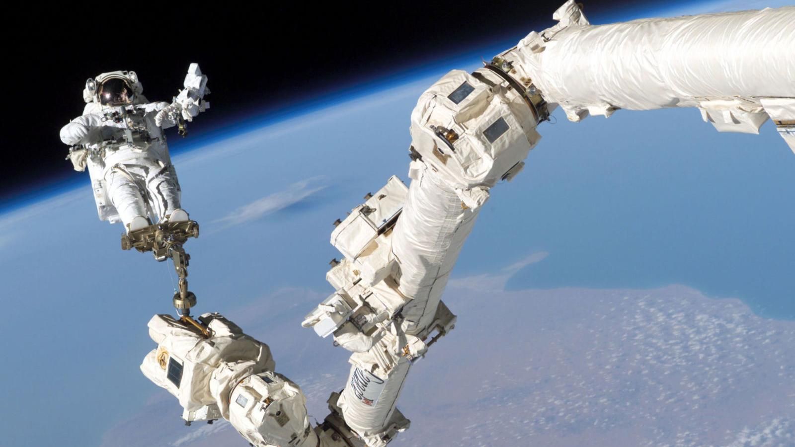 Російська компанія пропонує туристам політ у космос за шалену суму Російська компанія пропонує туристам політ у космос за шалену суму