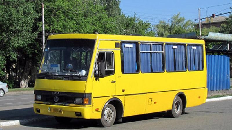 В Киеве неизвестный обстрелял пассажирские автобусы