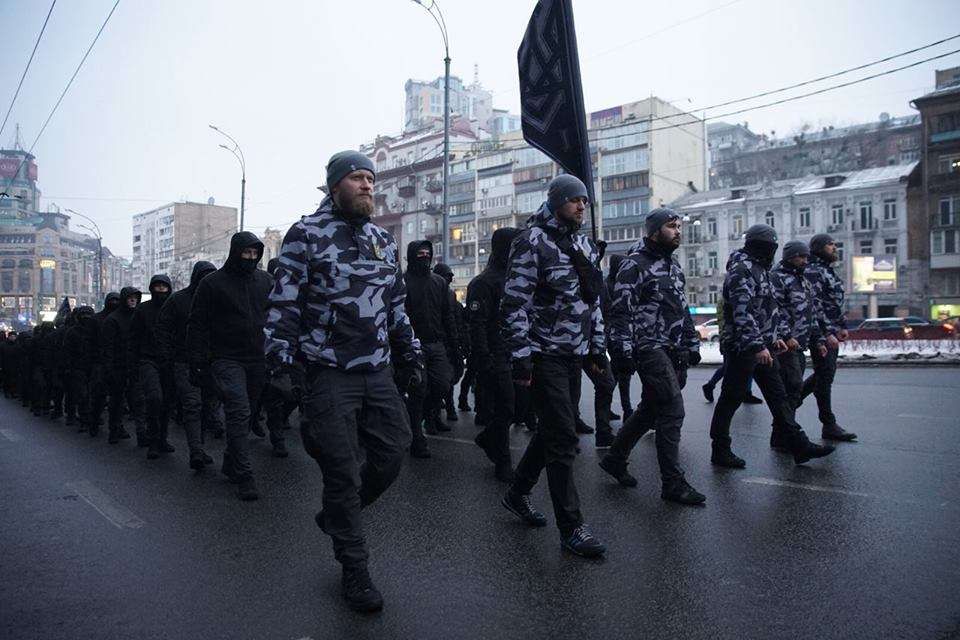 Луценко про "Національні дружини": потрібно вносити зміни до законодавства