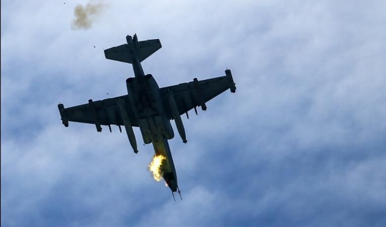 Российский Су-25 сбили в Сирии: в РФ заявили об ударе в ответ и потерях среди боевиков