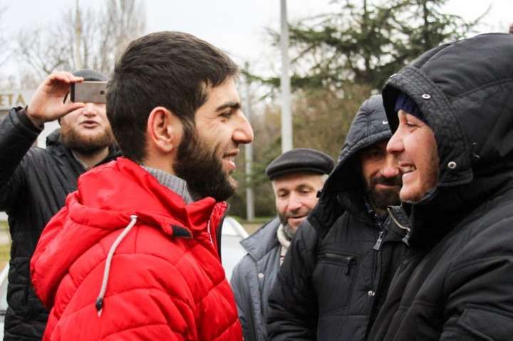 Крымскотатарский активист вышел из-под ареста в оккупированном Симферополе Крымскотатарский активист вышел из-под ареста в оккупированном Симферополе