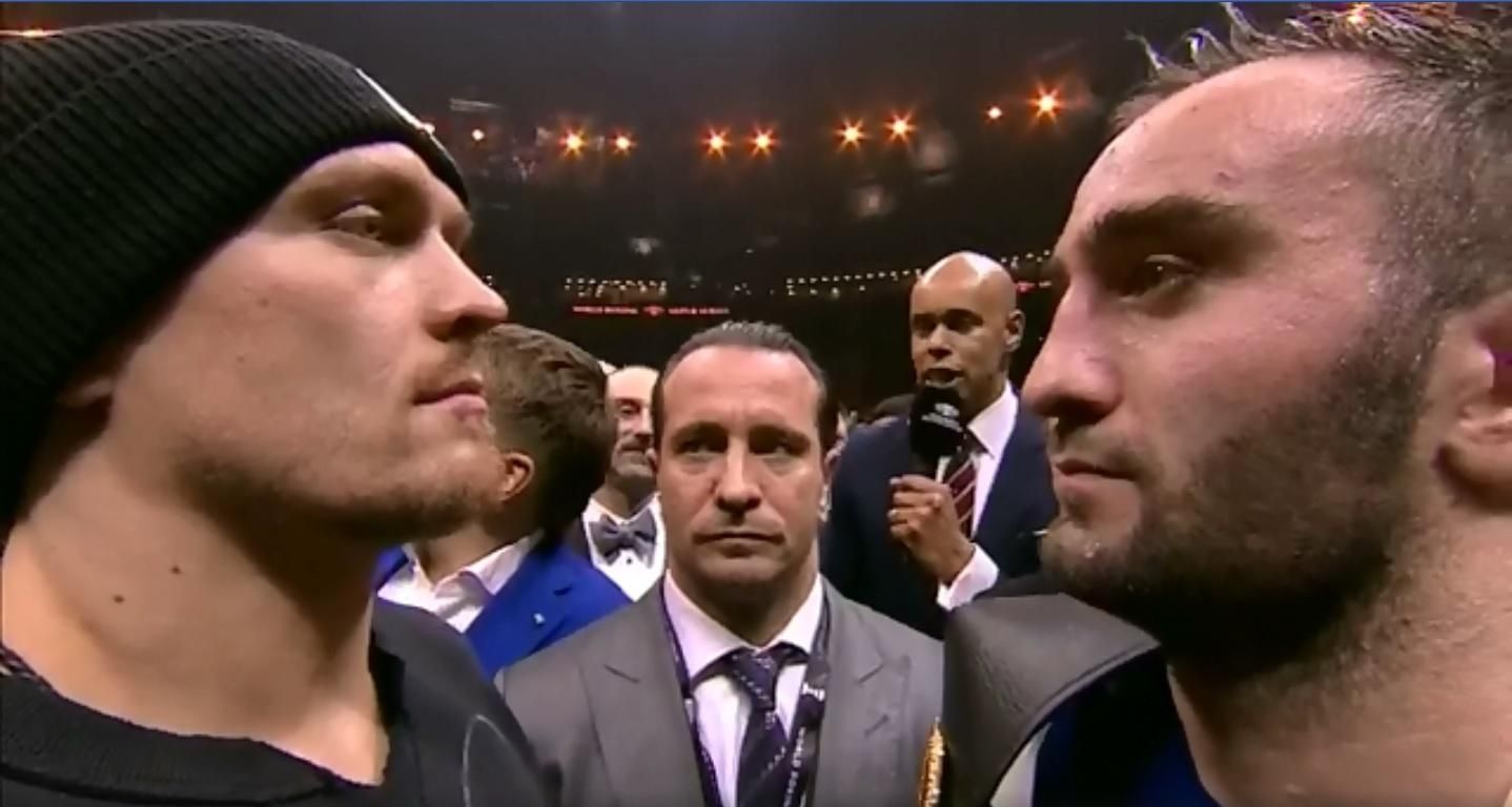 Усик провел дуэль взглядов с россиянином Гассиевым: видео Усик провел дуэль взглядов с россиянином Гассиевым: видео