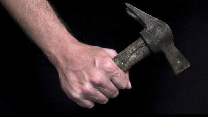 Молодой парень совершил жестокое убийство в Мариуполе Молодой парень совершил жестокое убийство в Мариуполе