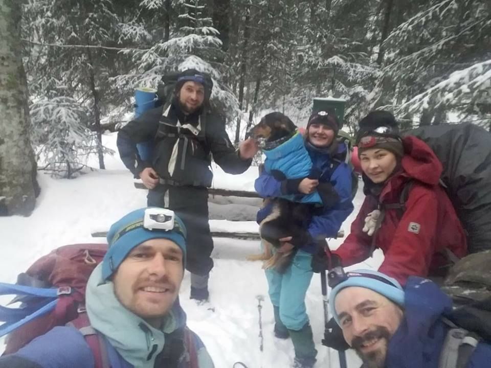З'явилися фото туристів, яких врятували на горі Піп Іван 