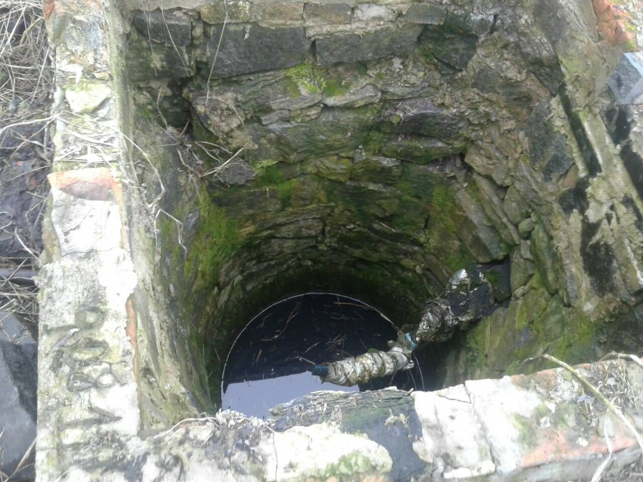 В Житомирской области младенец полгода пролежал в колодце В Житомирской области младенец полгода пролежал в колодце