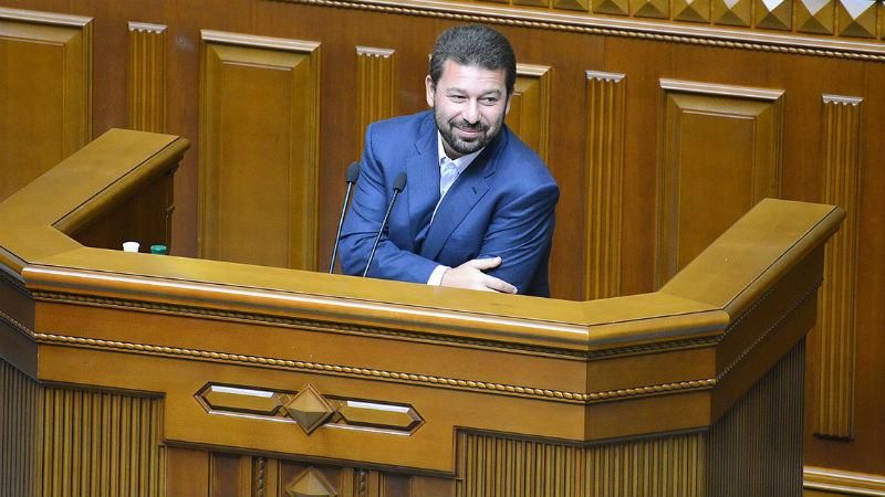 Нардеп засвітив у Раді годинник за 10 тисяч доларів: фото Нардеп засвітив у Раді годинник за 10 тисяч доларів: фото