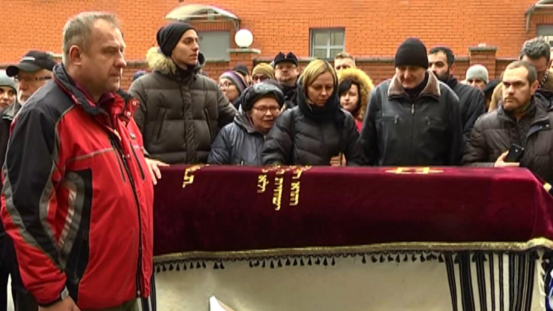 У Дніпрі попрощалися із відомим волонтером Леонідом Краснопольським У Дніпрі попрощалися із відомим волонтером Леонідом Краснопольським