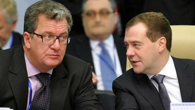 Заступник Медведєва вляпався у гучний секс-скандал Заступник Медведєва вляпався у гучний секс-скандал