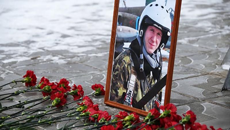 В России провели в тот мир погибшего в Сирии летчика Су-25 Филиппова: фото, видео