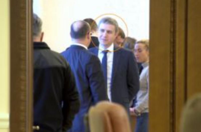 Как чиновник времен Януковича избежал люстрации из-за письма-"индульгенции" фигуранта дела "рюкзаков Авакова" Как чиновник времен Януковича избежал люстрации из-за письма-"индульгенции" фигуранта дела "рюкзаков Авакова"