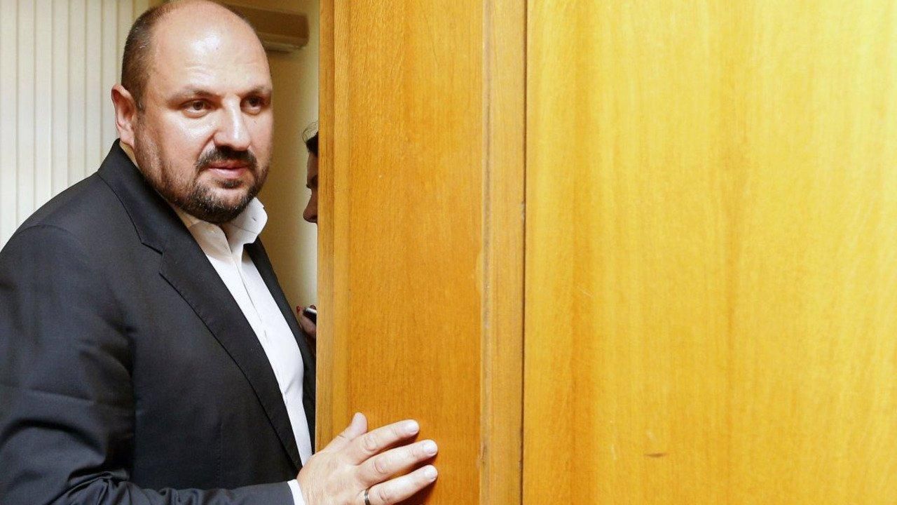 Суд разрешил снять Розенблату электронный браслет Суд разрешил снять Розенблату электронный браслет