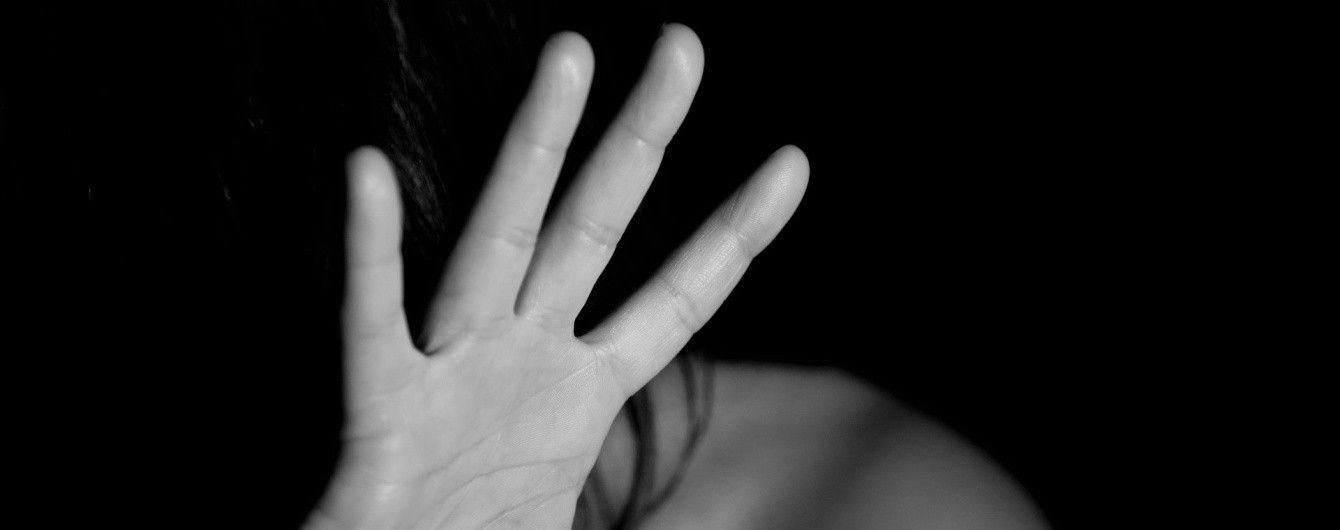 На Рівненщині четверо молодиків викрали та зґвалтували дівчину