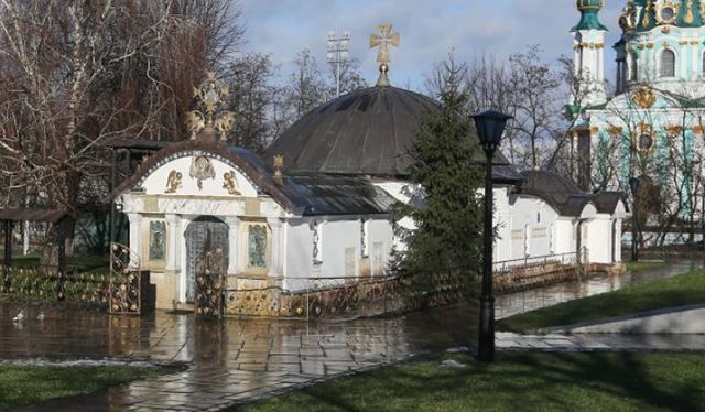 Київрада підтримала петицію щодо знесення "каплиці" УПЦ МП