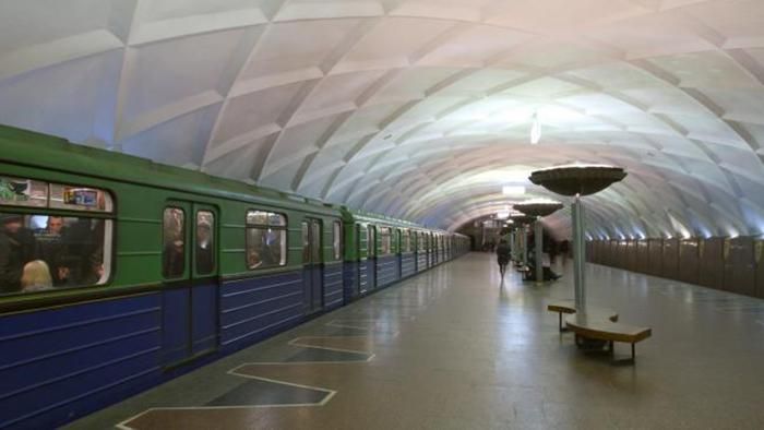 Мужчина внезапно умер в метро в Харькове