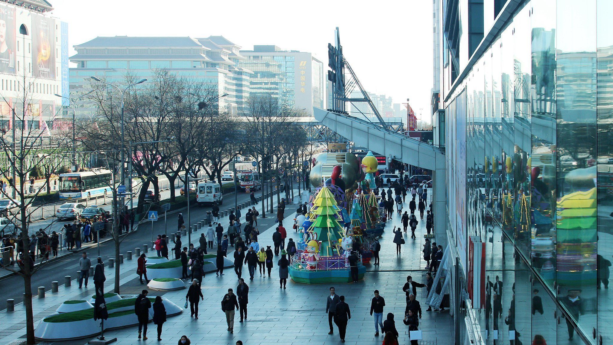 У Пекіні чоловік з ножем напав на відвідувачів торгового центру: є жертви У Пекіні чоловік з ножем напав на відвідувачів торгового центру: є жертви