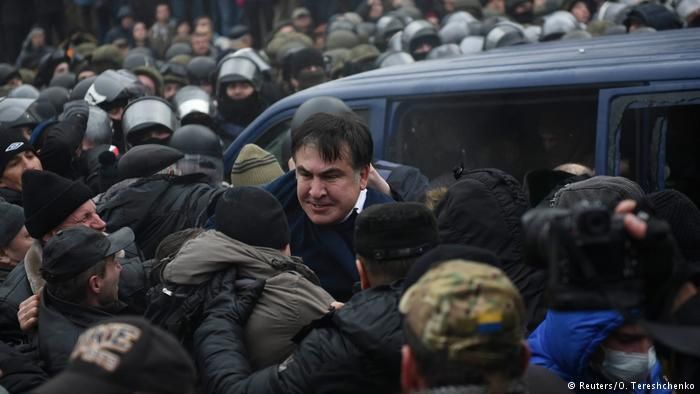 Саакашвили задержали в Киеве: видео задержания Саакашвили
