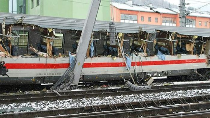 Зіткнення потягів в Австрії