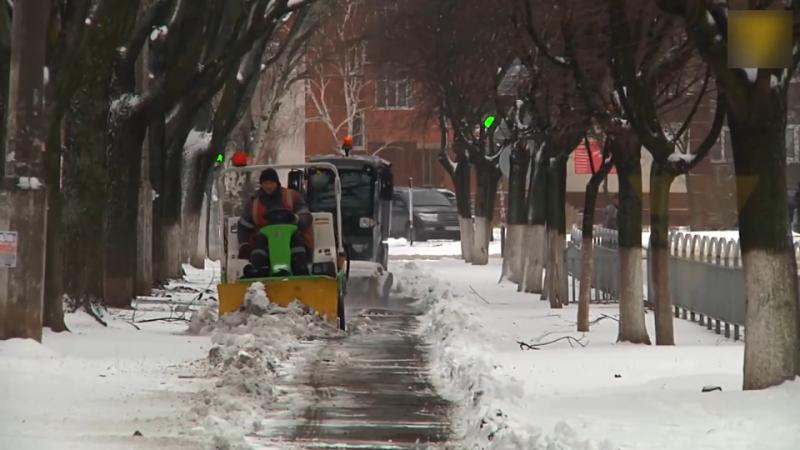 Из-за снега и сильного ветра Мариуполь и еще 9 населенных пунктов на востоке остались без света
