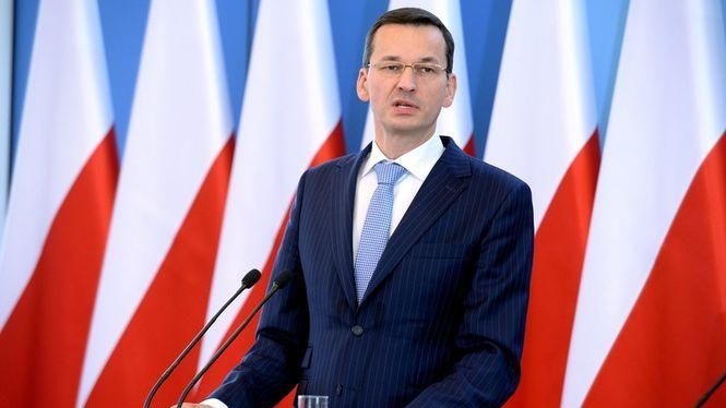 Не Бандерою єдиним: прем'єр-міністр Польщі порівняв Богдана Хмельницького з Гітлером Не Бандерою єдиним: прем'єр-міністр Польщі порівняв Богдана Хмельницького з Гітлером