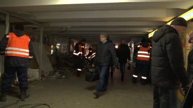 Подземный переход на Майдане Независимости начали освобождать от МАФов
Подземный переход на Майдане Независимости начали освобождать от МАФов