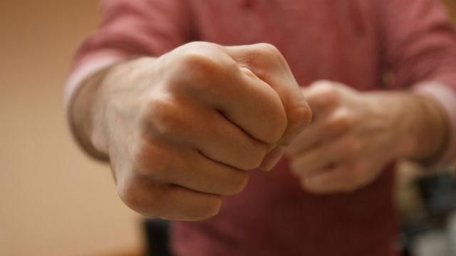 Військові курсанти побили іноземця у Харкові Військові курсанти побили іноземця у Харкові