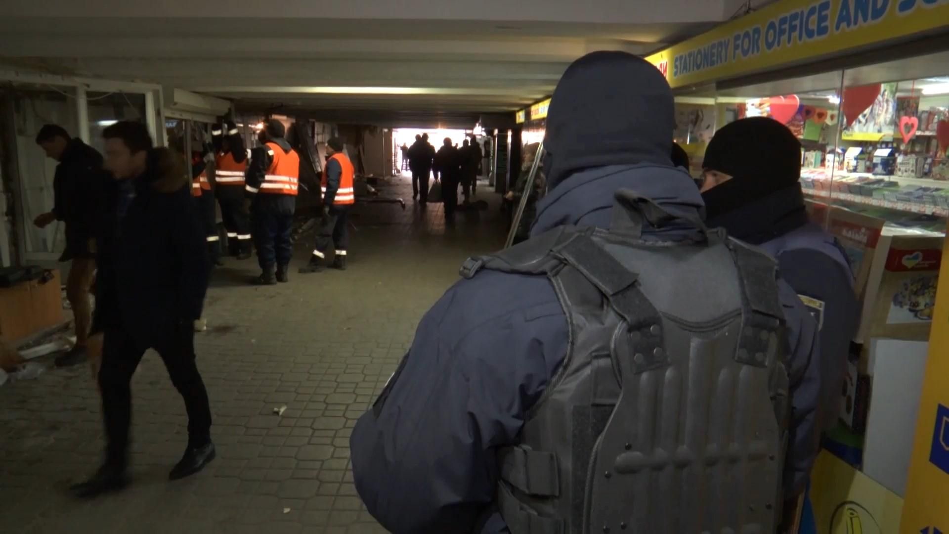 Знесення МАФів у Києві: чи це законно і хто правий? Знесення МАФів у Києві: чи це законно і хто правий?