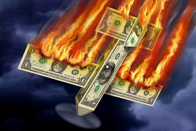 Чому в Україні падає долар: в НБУ пояснили ситуацію Чому в Україні падає долар: в НБУ пояснили ситуацію