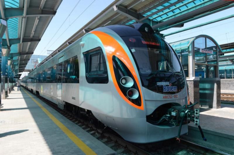 "Укрзалізниця" планує покращити Wi-Fi у швидкісних поїздах за рахунок збільшення вартості квитка