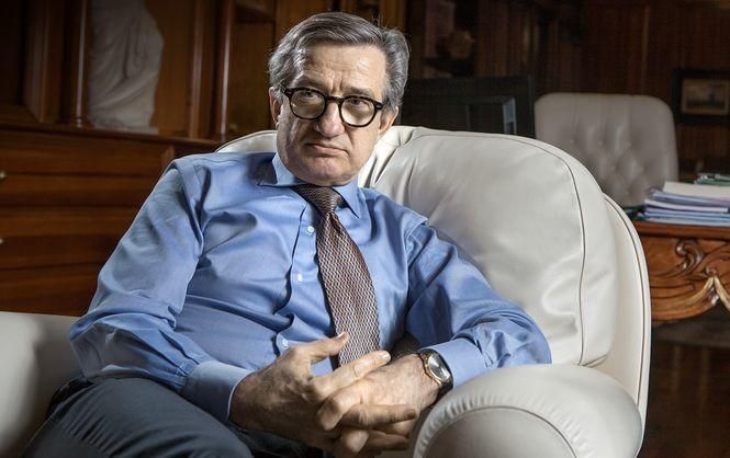 Невідомі кинули в офіс нардепа Тарути "коктейль Молотова" Невідомі кинули в офіс нардепа Тарути "коктейль Молотова"