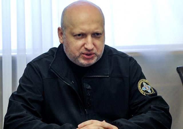 Я не віддавав наказ збивати вертоліт з Януковичем, – Турчинов Я не віддавав наказ збивати вертоліт з Януковичем, – Турчинов