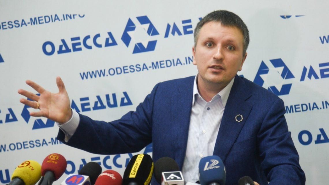 В БПП объяснили, почему их депутат взял на поруки Труханова В БПП объяснили, почему их депутат взял на поруки Труханова