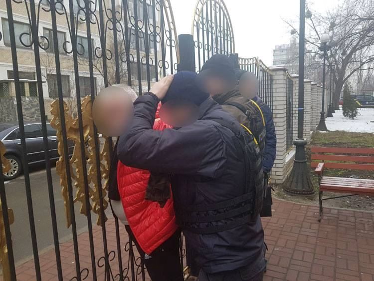 Директора "Элита-центра" задержали на взятке Директора "Элита-центра" задержали на взятке