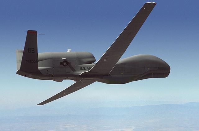 Беспилотник США провел разведку вдоль линии разграничения на Донбассе Беспилотник США провел разведку вдоль линии разграничения на Донбассе