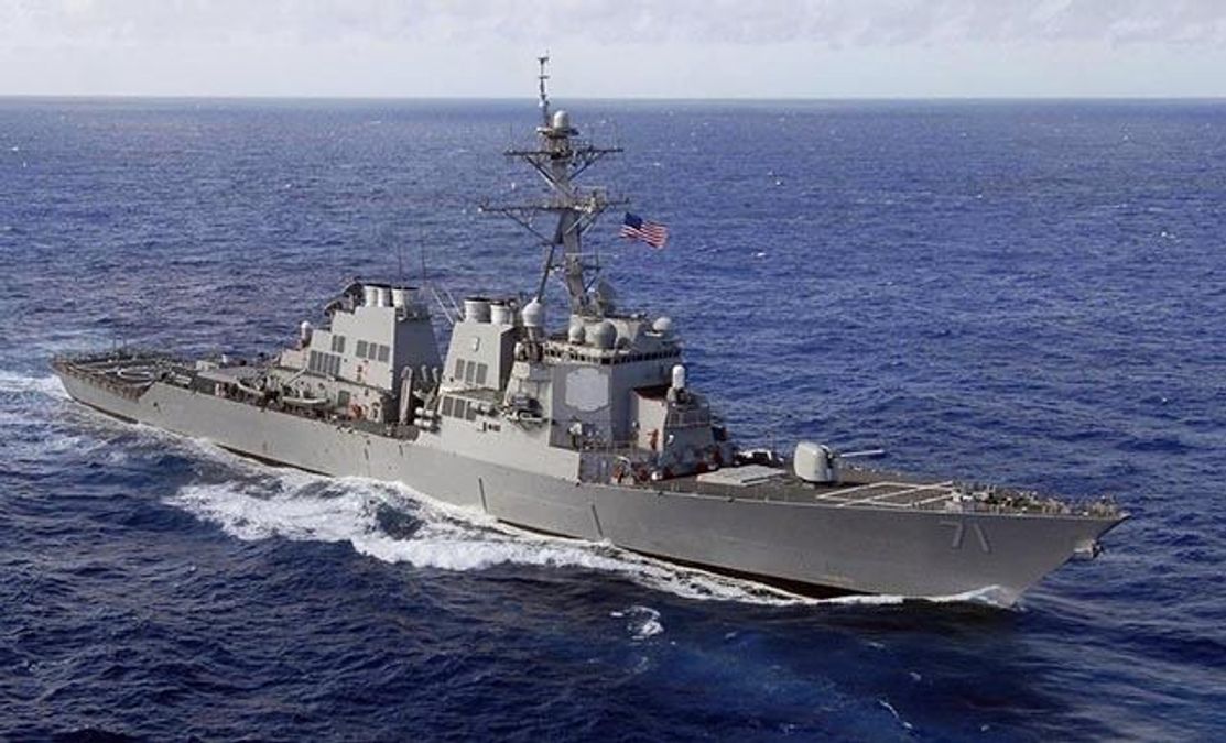 В Черное море вошел боевой корабль США, что ударил "Томагавками" по Сирии В Черное море вошел боевой корабль США, что ударил "Томагавками" по Сирии