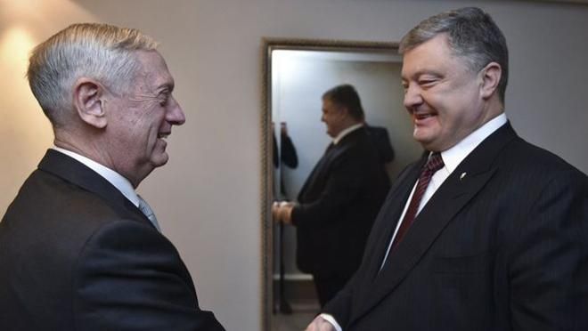 Зустріч Порошенка та Меттіса: про що говорили політики Зустріч Порошенка та Меттіса: про що говорили політики