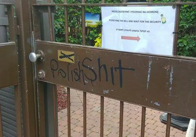 Свастика, Польща, Ізраїль, посольство, напад Свастика, Польща, Ізраїль, посольство, напад