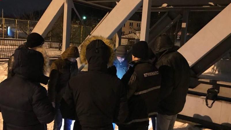 Троє українців накинулися з кулаками на поляка на вокзалі у Києві