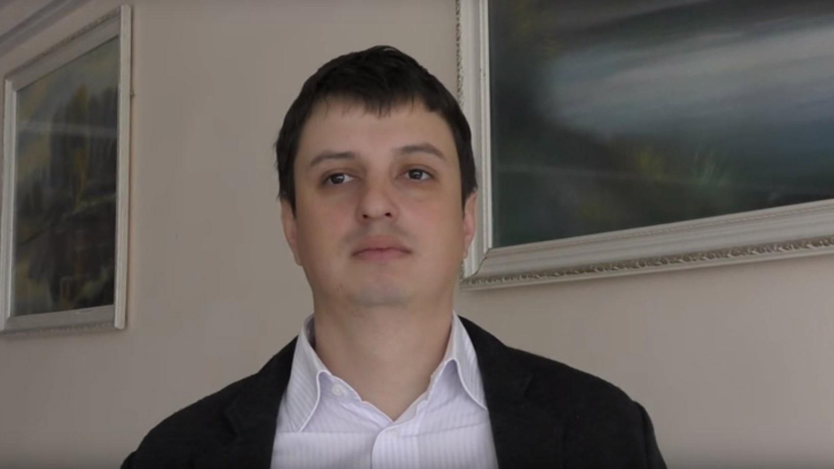 Аграрії побили депутата "Батьківщини" через ініціативу збільшити плату за землю Аграрії побили депутата "Батьківщини" через ініціативу збільшити плату за землю