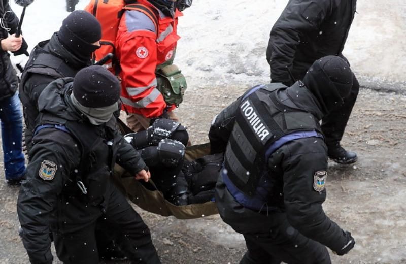 Аваков отобрал наградное оружие, из которого стреляли в полицейского под судом над Трухановым Аваков отобрал наградное оружие, из которого стреляли в полицейского под судом над Трухановым