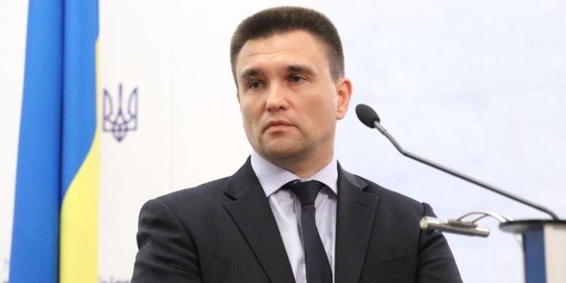 Клімкін назвав два компоненти, які необхідні для введення миротворців на Донбасі
