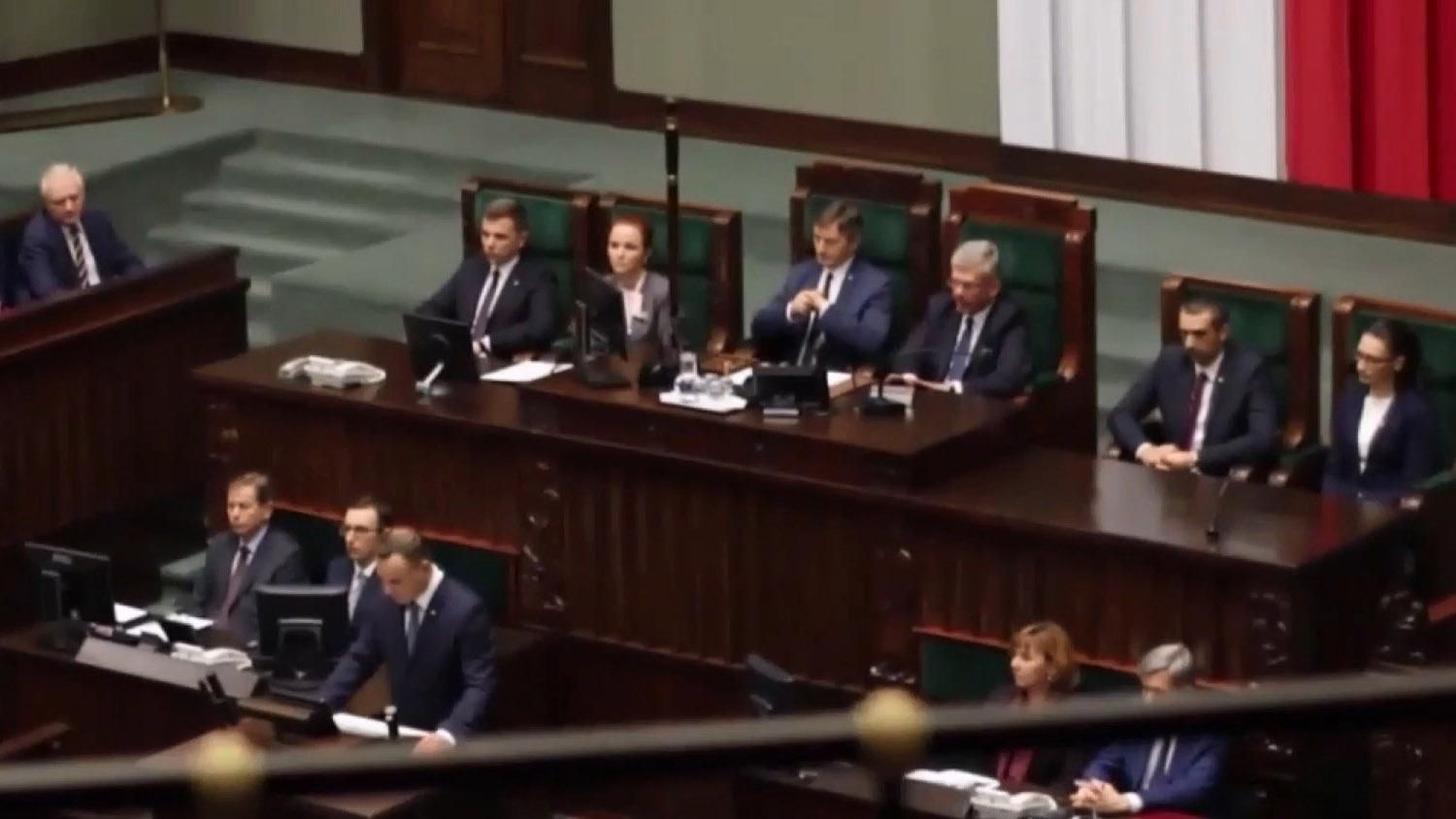 Антибандерівські настрої у Польщі: про що питають українців при оформленні документів Антибандерівські настрої у Польщі: про що питають українців при оформленні документів