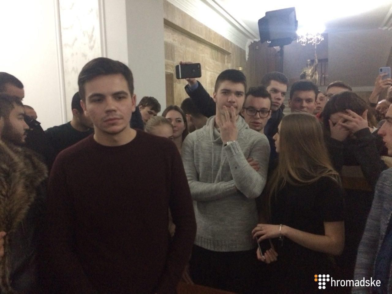 У Києві студенти медуніверситету збунтувалися через відсторонення Амосової