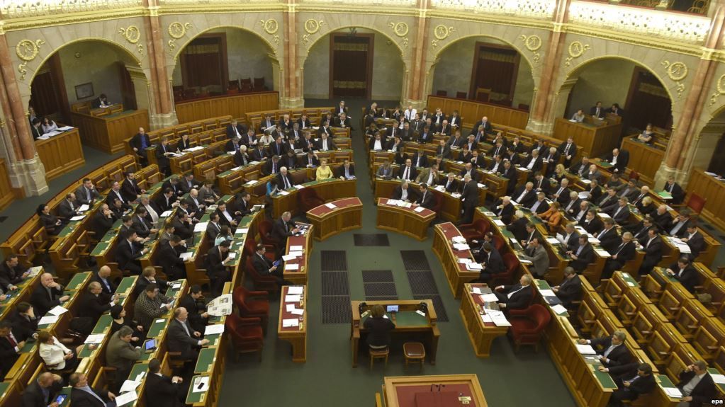 Парламент Венгрии заступился за Польшу перед ЕС