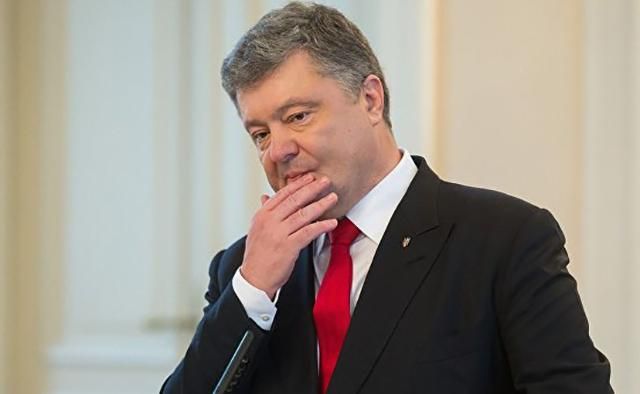 Суд допросит Порошенко по делу Януковича в режиме видеоконференции