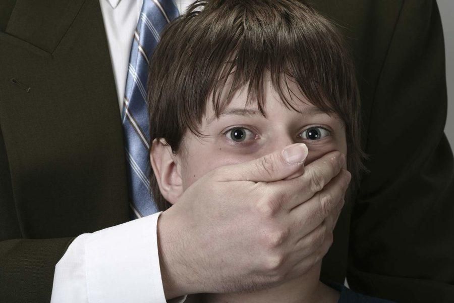 На Харьковщине извращенец-рецидивист похитил 9-летнего мальчика